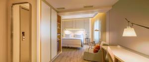 habitación superior con aparcamiento gratuito - Hotel NH Collection Lisboa Liberdade