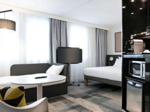 Suite Superior con cama doble y sofá cama - Novotel Suites Paris Expo Porte de Versailles