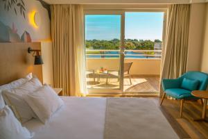 habitación doble superior con vistas a la piscina - 1 o 2 camas - Onyria Quinta da Marinha Hotel