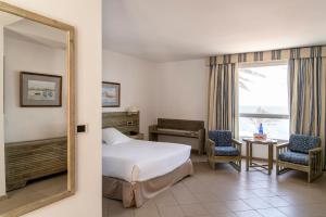 habitación doble estándar (3 adultos) - Hotel Parador de Jávea