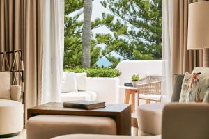 suite grand junior con vistas parciales al mar - Hotel Puente Romano Beach Resort