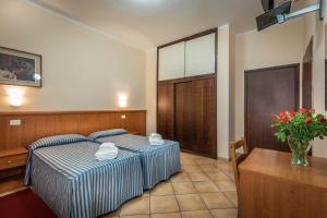 habitación doble - 1 o 2 camas - Hotel Real Ristorante e Pizzeria PARKING FREE !!!