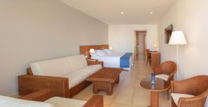 habitación doble premium con terraza (2 adultos + 1 niño) - Hotel RH Ifach