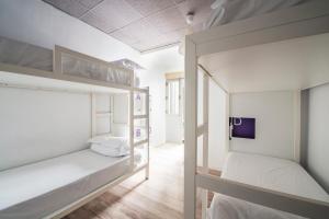 Cama en dormitorio compartido de 4 camas con baño privado - Safestay Madrid