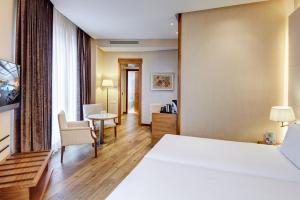 habitación triple (3 adultos) - Hotel Sercotel Sorolla Palace