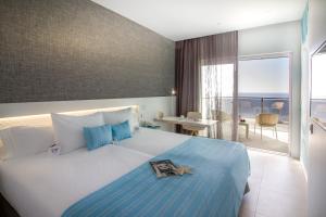 habitación doble con vistas al mar - Suitopía - Sol y Mar Suites Hotel
