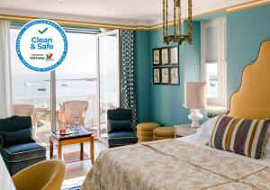 habitación doble deluxe con vistas al mar - The Albatroz Hotel