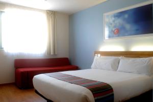 habitación familiar - 3 adultos máximo  - Hotel Travelodge Madrid Alcalá