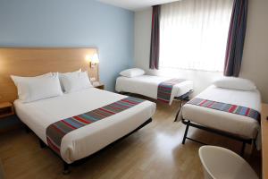 habitación familiar - Hotel Travelodge Torrelaguna