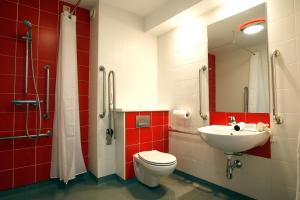 habitación doble adaptada para personas con discapacidad - 1 o 2 camas - Hotel Travelodge Torrelaguna
