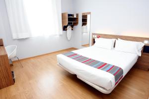 habitación doble adaptada para personas con discapacidad - 1 o 2 camas - Hotel Travelodge Torrelaguna