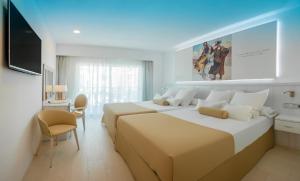 habitación doble con terraza (3 adultos) - Hotel Villa Luz